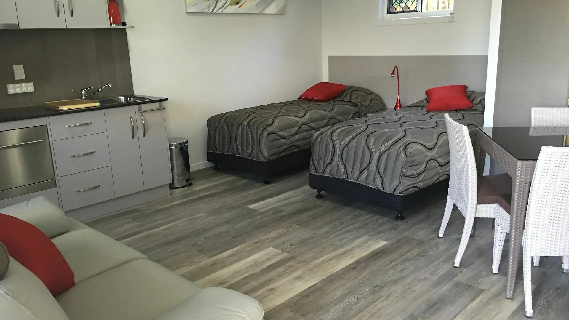 Athena Motel Apartments Toowoomba