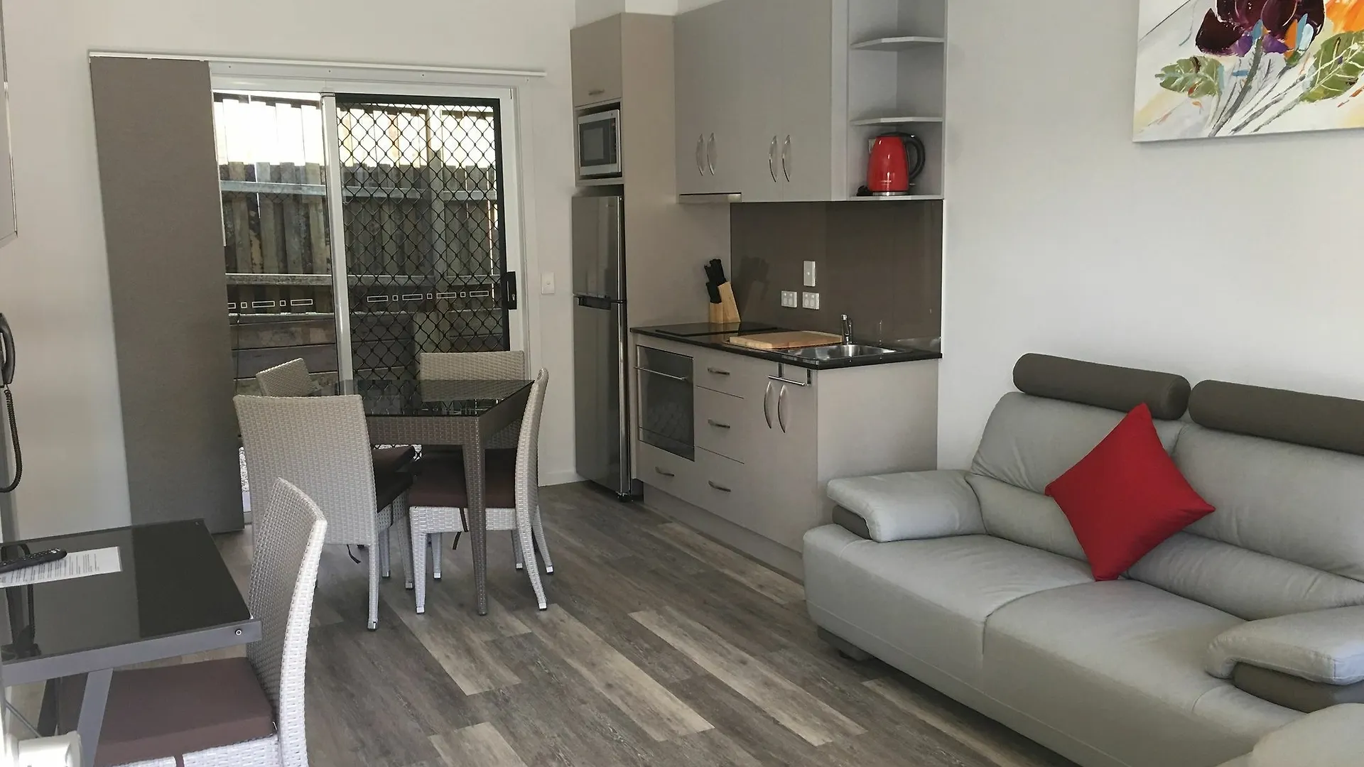 Athena Motel Apartments Toowoomba 4*,